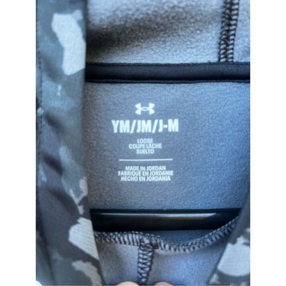Under Armour Fleece Big Logo Printed black Camo Size Youth Medium soccer basebal - Picture 3 of 3